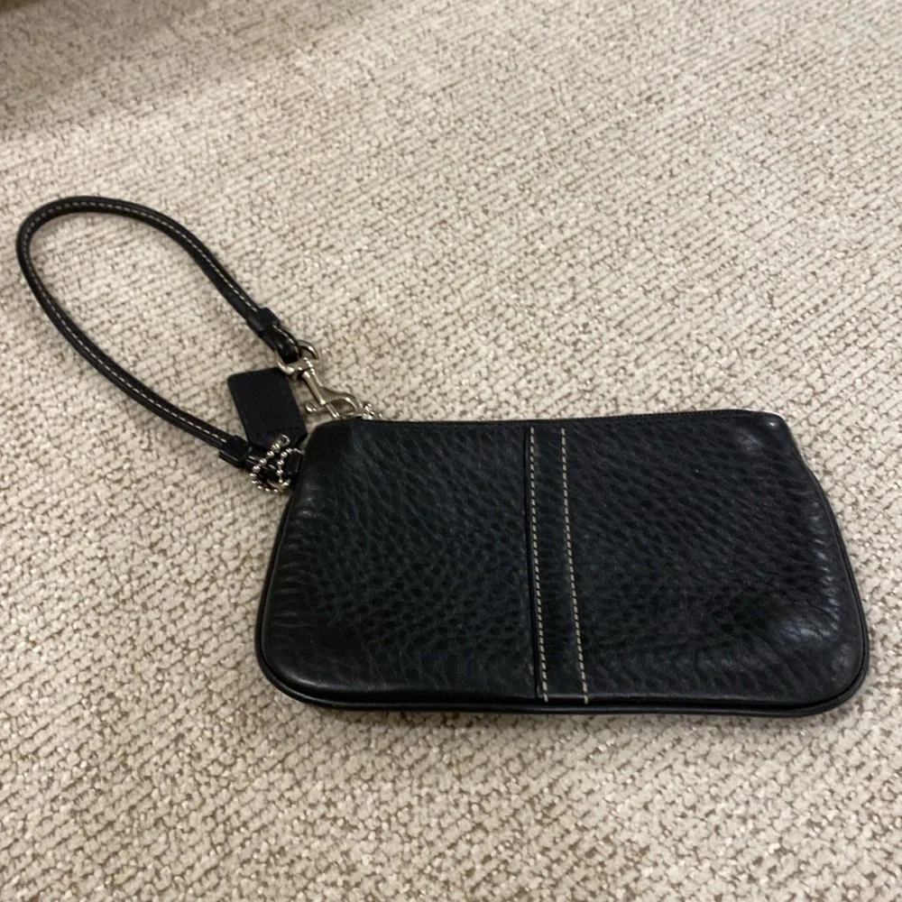 Vintage Pebbled Leather Coach wristlet
